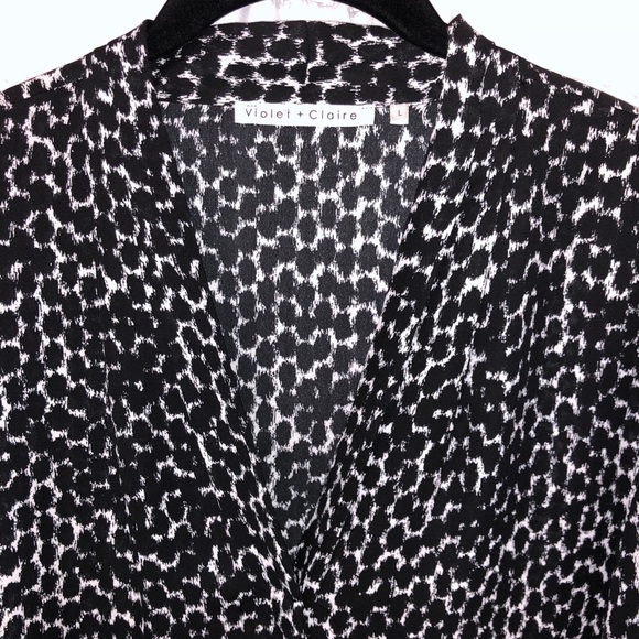 Black and White Blouse - Picture 2 of 4